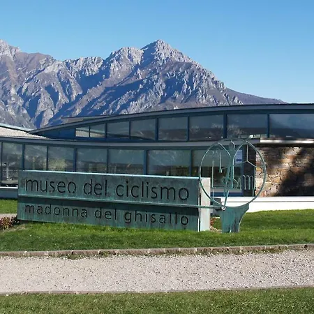 Апартаменты Ghisallo Penthouse Белладжо