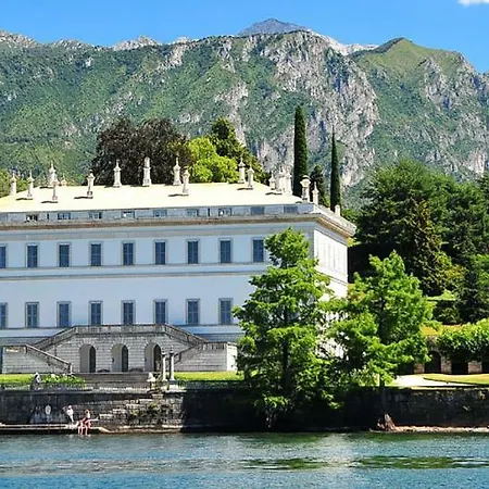 Ghisallo Penthouse Апартаменты *